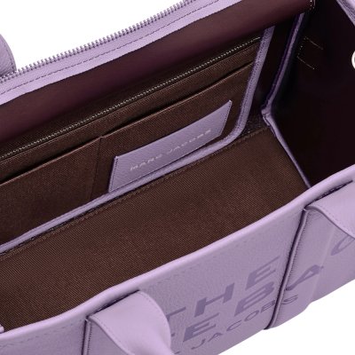 THE LEATHER MEDIUM TOTE BAG